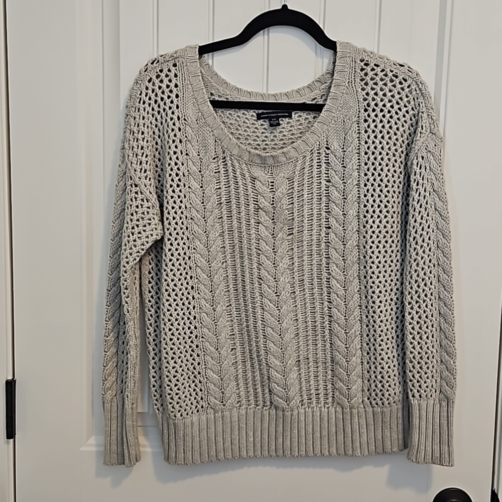 American Eagle Gray Cable Knit Sweater Size S
